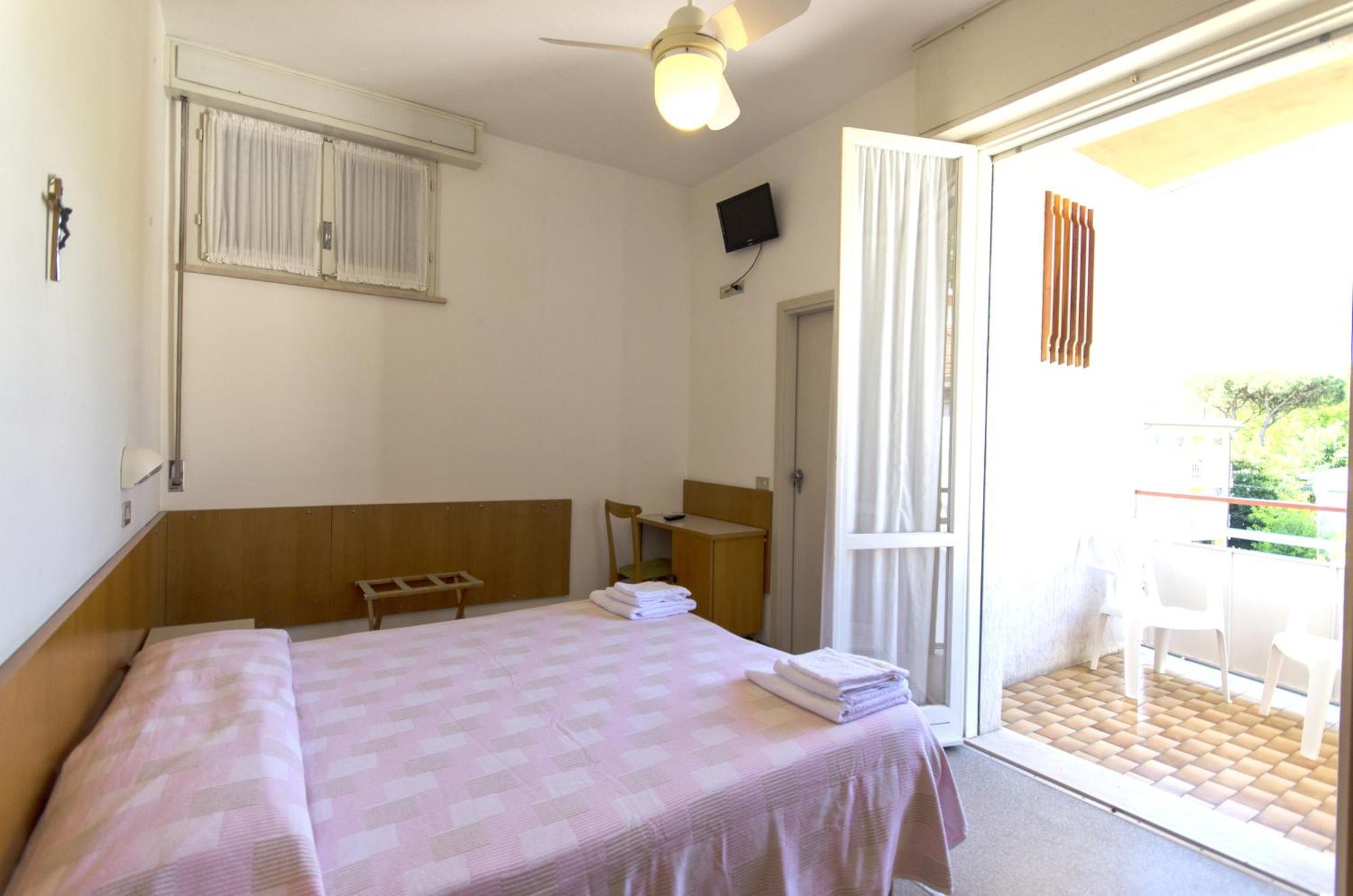 Hotel Villa Alberta B&B Cesenatico Værelse billede