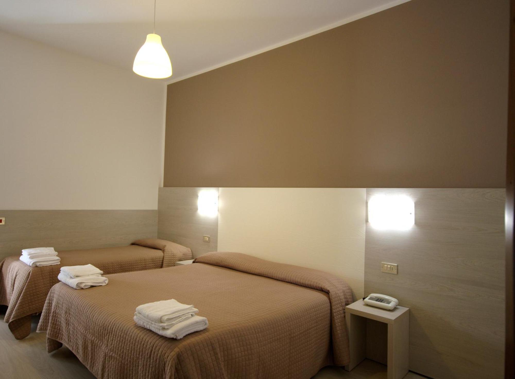 Hotel Villa Alberta B&B Cesenatico Værelse billede
