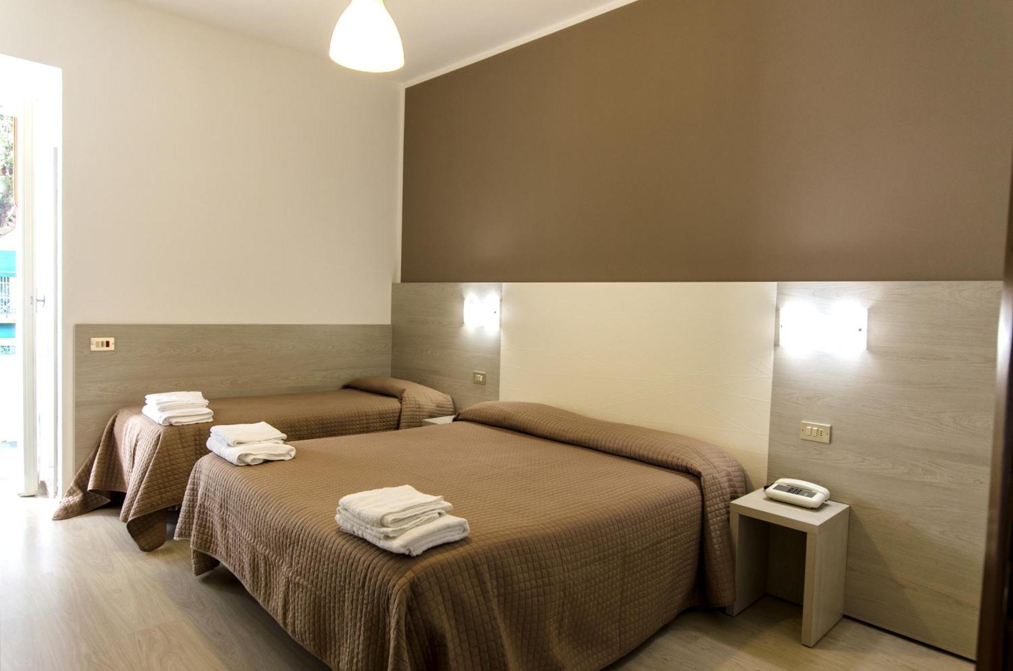 Hotel Villa Alberta B&B Cesenatico Værelse billede