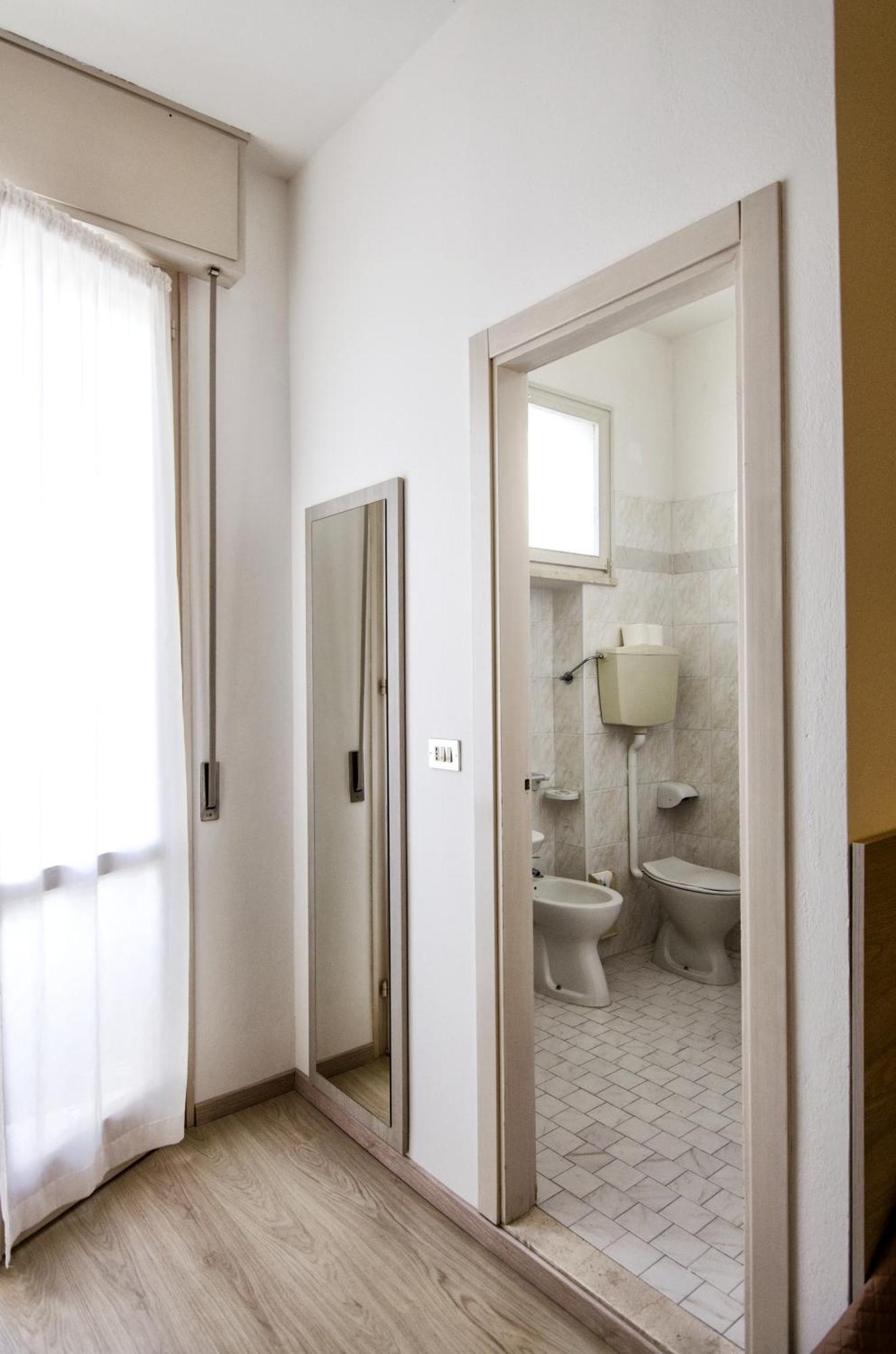 Hotel Villa Alberta B&B Cesenatico Værelse billede