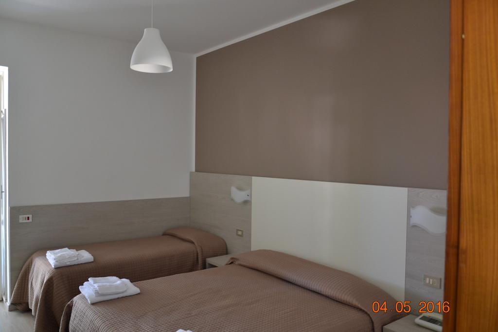 Hotel Villa Alberta B&B Cesenatico Eksteriør billede