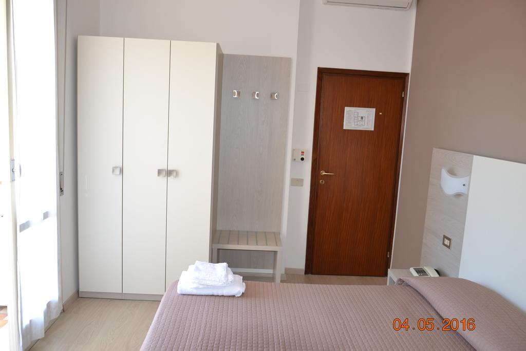 Hotel Villa Alberta B&B Cesenatico Eksteriør billede